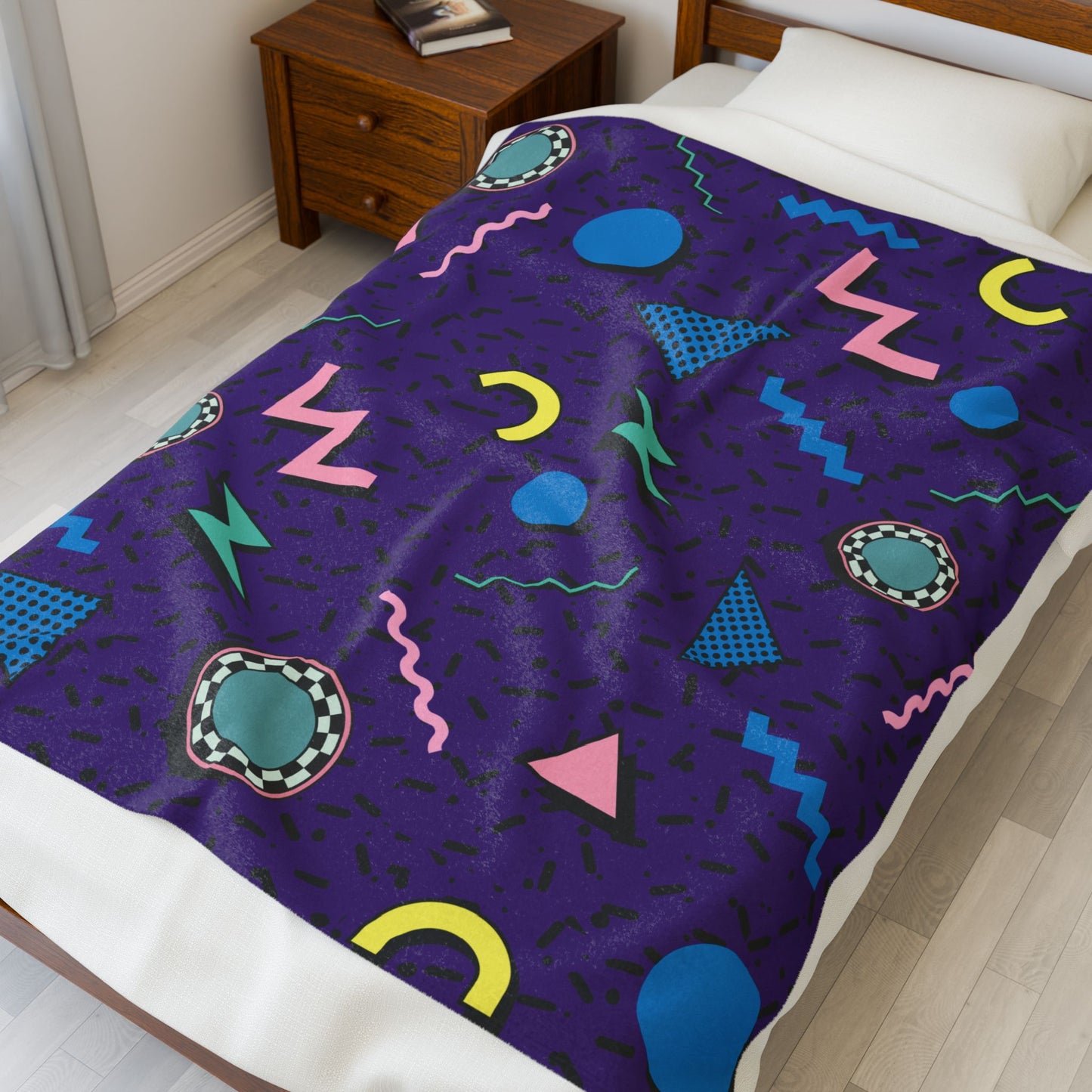 Purple 80s Retro Plush Blanket, Cozy Throw for Living Room Decor, Fun Gift for Birthdays, Kids Room Accent, Vibrant Fleece Blanket