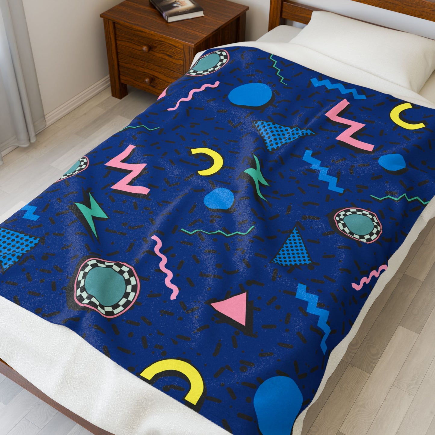 Blue Vibrant Retro Pattern Blanket, Cozy Throw, Home Decor, Bedroom Accent, Casual Comfort, Indoor Use